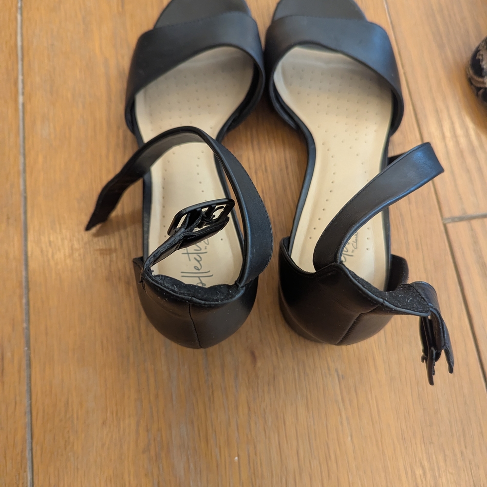 Set Of 3  Women's Heeled Sandals US 10. Pre Owned - Picture 5 of 8